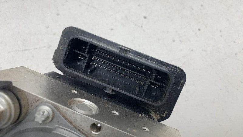 ⭕ 20-23 Tesla Model Y MY Anti-Lock Brake System ABS Pump w/ Bracket 10