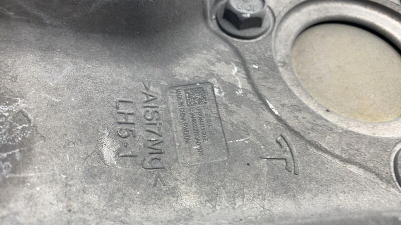 104431100E 17-23 Tesla Model 3 Front Left RWD Spindle Knuckle w/ Wheel Hub & Dust Shield LH