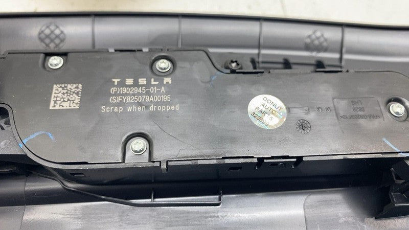 ⭕ 25-26 Tesla Model Y Front Left Seat Outboard Trim Panel w/ Switch 20