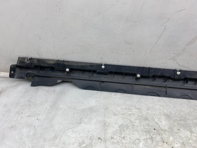 1497745 00 B ⭕ 20-24 Model Y Right Skirt Rocker Molding Panel Carrier Bracket RH 1497745-00-B