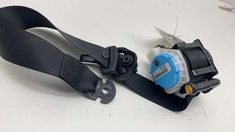 ⭕ 2014-2015 Mercedes-Benz B Electric Drive Rear Left Seatbelt & Retractor Assy