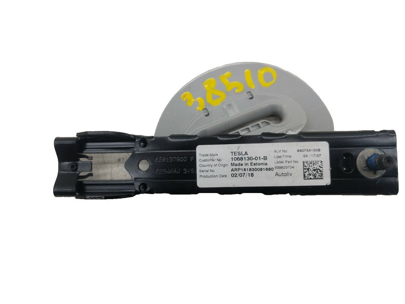 1068130-01-B ⭕ 2017-2023 Model 3 Y Front Left or Right Seat Belt Height Adjuster 1068130-01-B