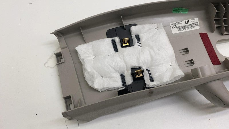 ⭕ 17-25 Chrysler Pacifica Left Side B-Pillar Upper Trim Cover Panel 6E