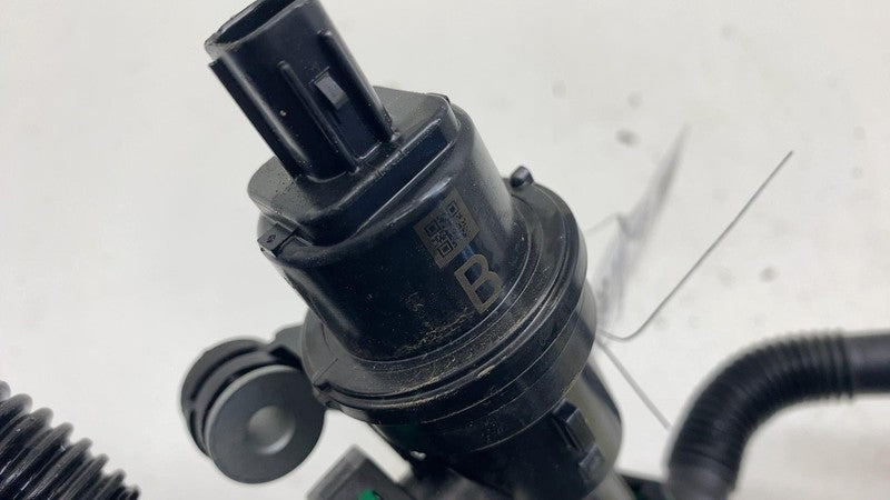 ⭕ 2023-2024 Toyota Prius Fuel Vapor Valve Solenoid Main w/ Hose Line A