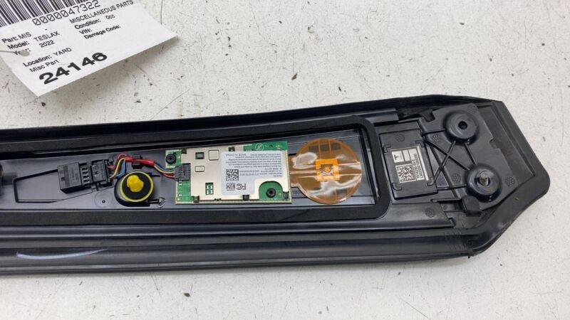 106910400D ⭕ 21-23 Tesla Model X Right B-Pillar Applique Trim Molding & Seal 1614250-00-E