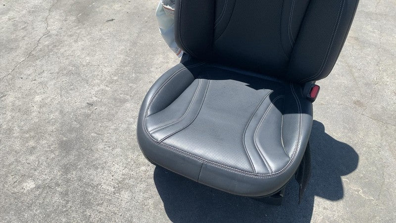 ⭕21-24 Ford Mustang Mach-E Front Passenger Side 1st Row Seat Leather Black Right