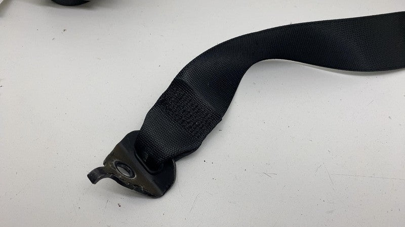 1668602986 ⭕ 16-19 Mercedes-Benz GLE350 Rear Driver Side 2nd Row Seatbelt Left A1668602986