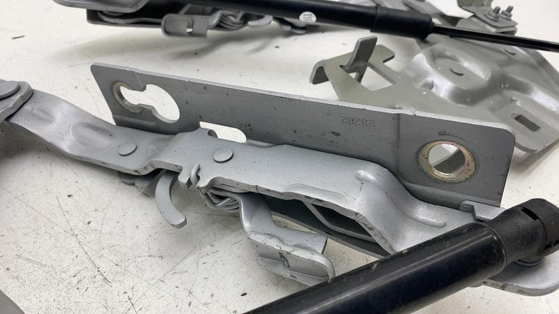31688415 ⭕ 2021-2023 Polestar 2 PAIR Front Left & Right Hood Bonnet Hinge w/ Shock Strut