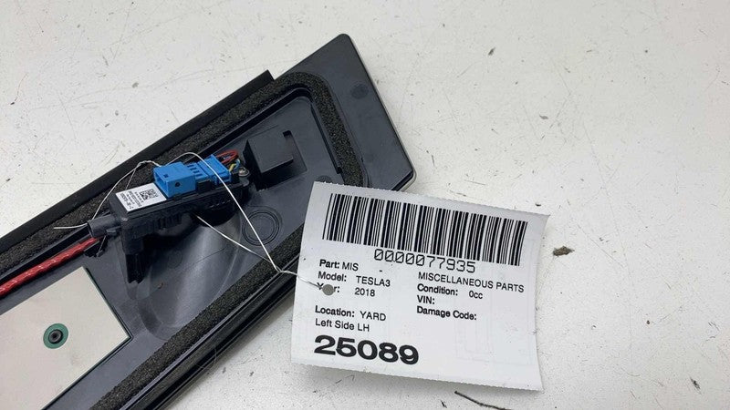 109297800C ⭕ 2017-2023 Tesla Model 3 Left B-Pillar Applique Glass Trim Molding 1100437-00-C