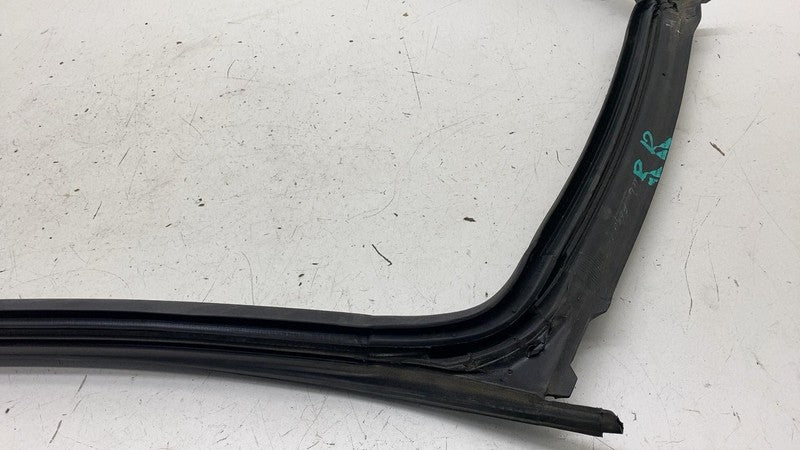 ⭕ 2014-2020 Maserati Ghibli Rear Right Door Body Weatherstrip Rubber S