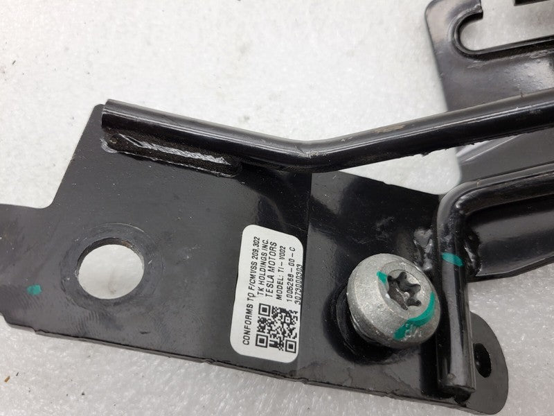 100526800C 2012-2015 Tesla Model S Rear Side 2nd Row Seat Belt Retractor Right 1005268-00-C