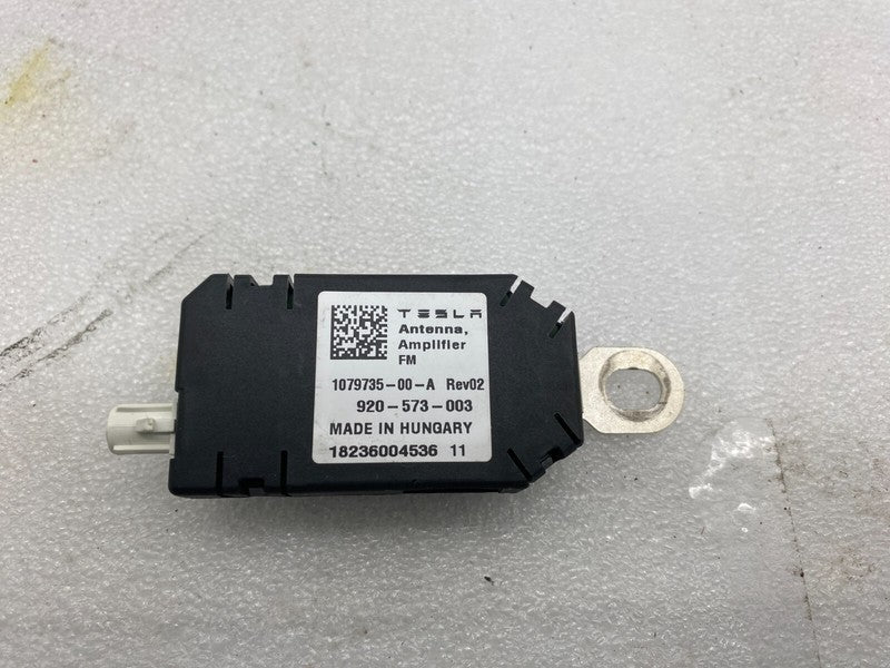 107973500A ⭕ 17-23 Tesla Model 3 Y Rear Left Antenna Amplifier AMP Radio FM LH 1079735-00-A