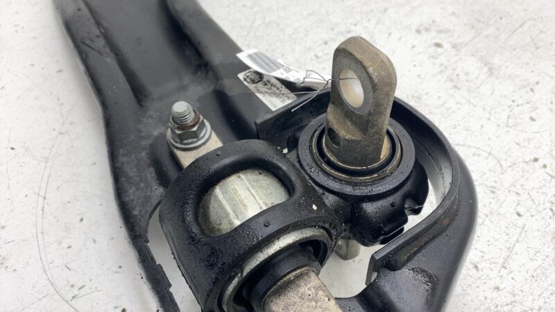 68470298AA 2017-2024 Chrysler Pacifica Rear Right Suspension Lower Trailing Arm RH Assy FWD