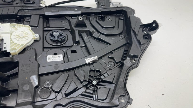 ⭕20-24 Model Y Front Right Door Window Regulator & Motor w/ Carrier 14