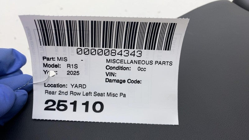 ⭕ 2025 Rivian R1S Rear 2nd Row Seat Center Cushion Arm Rest Cupholder 