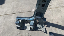⭕ 2024 Porsche Cayenne Right Center B-Pillar Body Rail Frame Structural Cut Out