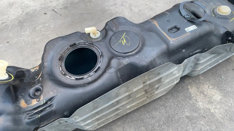 ⭕ 2013-2024 Ram 3500 6.7L 4DR Diesel Fuel Tank Assembly 68231616AE