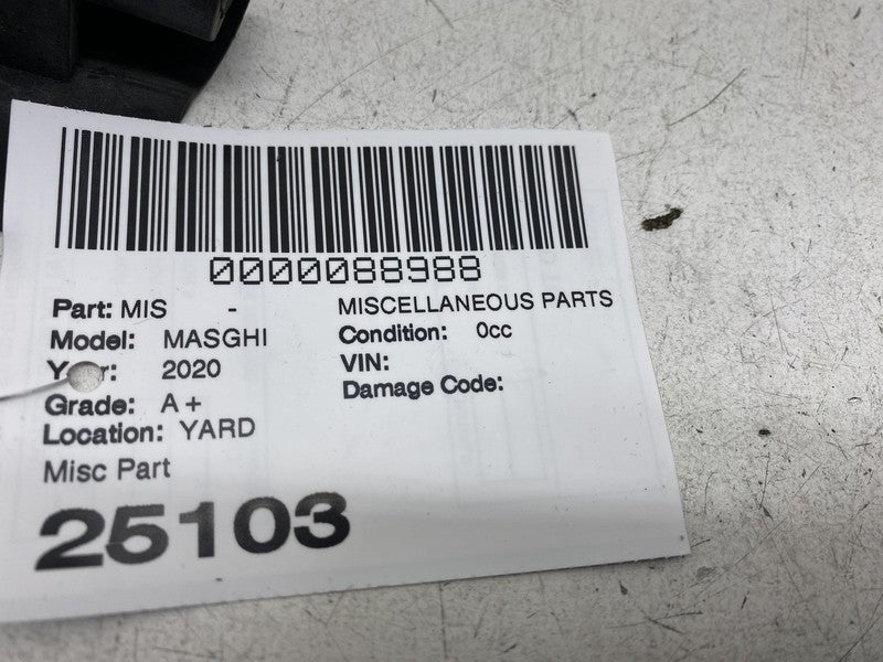 ⭕14-21 Maserati Ghibli Front Passenger Side Door Window Mirror Rubber 