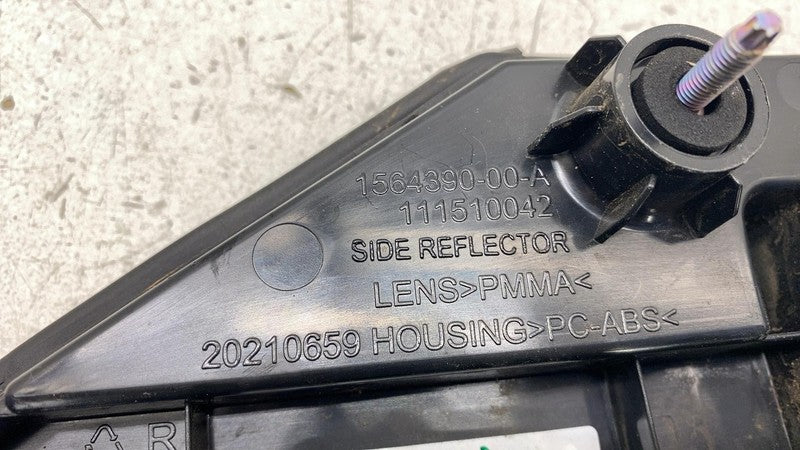 156439000C ⭕ 21-23 Tesla Model X Rear Passenger Charging Door Reflector Right 1564390-00-C