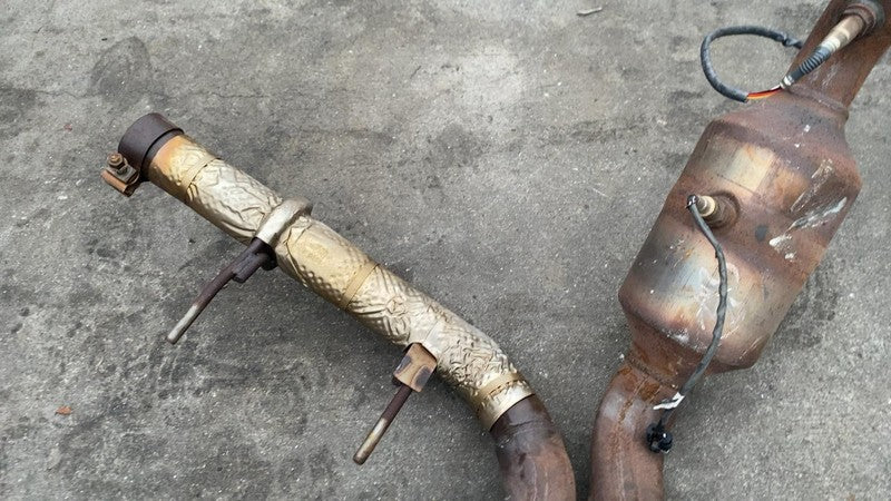 ⭕ 2018-2021 Lincoln Navigator Left & Right Side Exhaust Front Pipe Tub