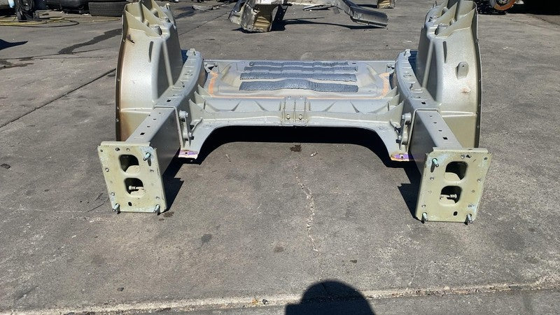 ⭕ 20-23 Tesla Model Y Rear Underbody Cast Rub Structural Assy (One-Pie