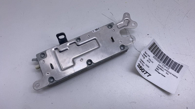 107974900D ⭕ 2017-2023 Tesla Model 3 Harman Becker Radio FM/HD Receiver Module 1079749-00-D