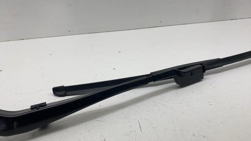 ⭕ 21-23 Polestar 2 Front Driver Side Windshield Wiper Arm & Blade Left