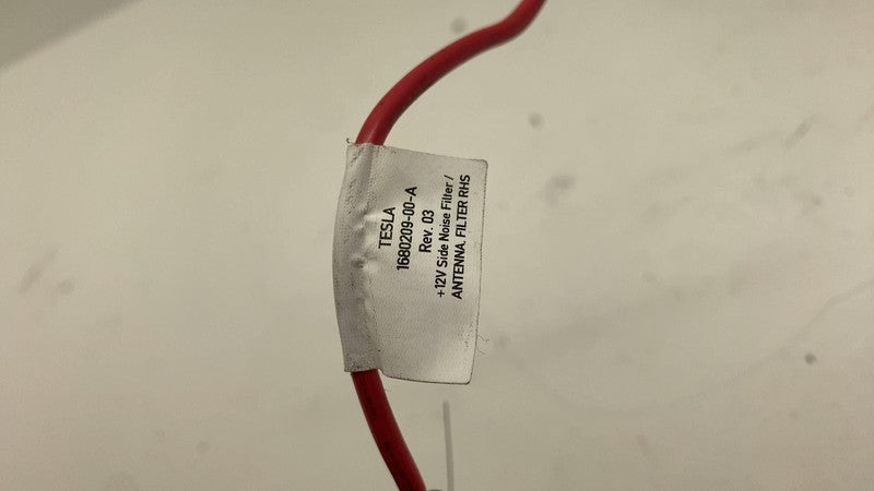 ⭕ 20-23 Model 3 Y Rear Right Radio Antenna Noise Filter Amplifier 1680