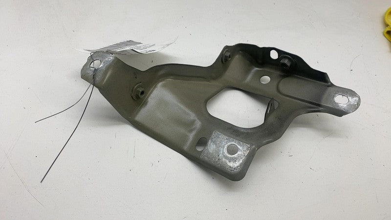 ⭕2017-2023 Tesla Model 3 M3 Front Passenger Side Fender Support Bracke