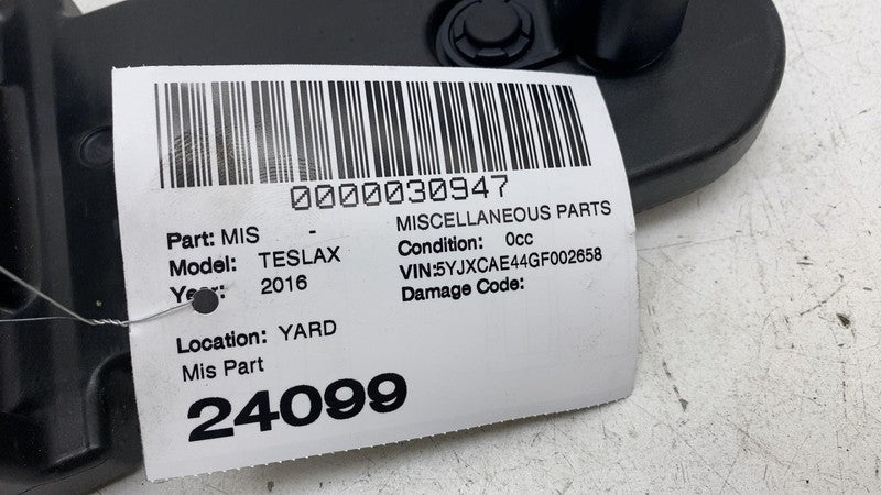 106684700A ⭕ 16-20 Tesla Model X Rear Left Trunk Load Floor Support Bracket LH 1066847-00-A