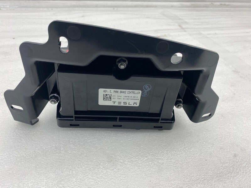 1007511 00 A ⭕ 12-20 Model S Trunk Liftgate & Park Brake Module 1007511-00-A / 1007618-00-D