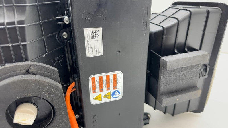 ⭕ 2022-2024 Rivian R1T Front Heater Core Control Box Blower Housing PT