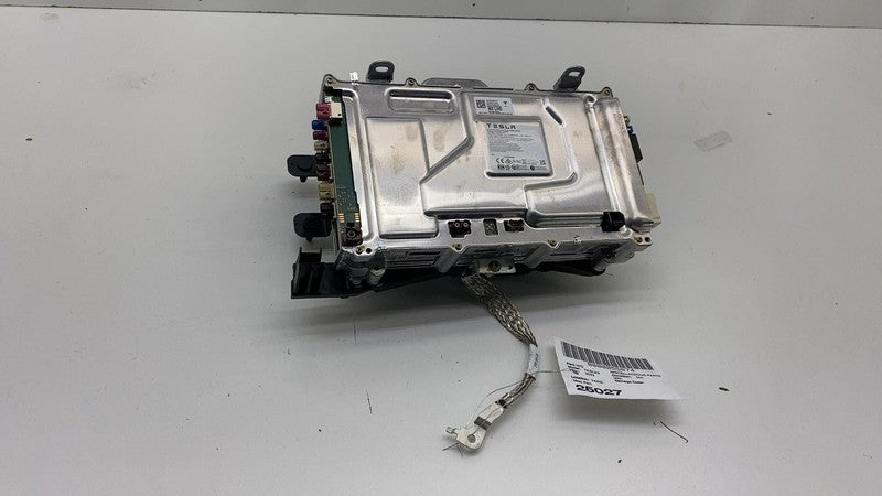 168127100G 2017-2023 Tesla Model 3 MCU Media Control Unit Service Car Computer Module Assy