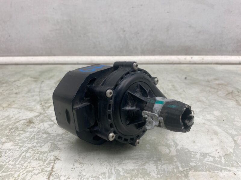 2016-2020 Tesla Model S X Cooling System Auxiliary Water Coolant Pump FWD Assy