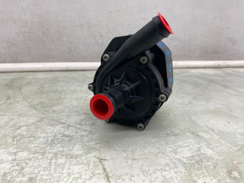 2016-2020 Tesla Model S X Cooling System Auxiliary Water Coolant Pump 103732700F