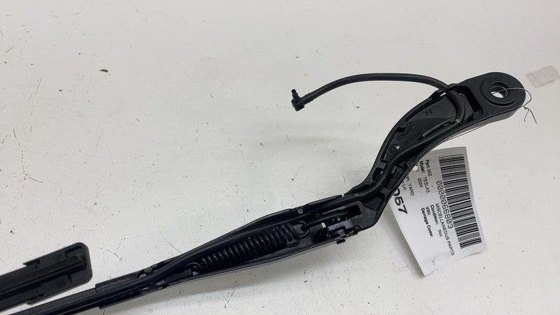 ⭕ 24-25 Model 3 Front Driver Side Windshield Wiper Arm & Blade Left 18