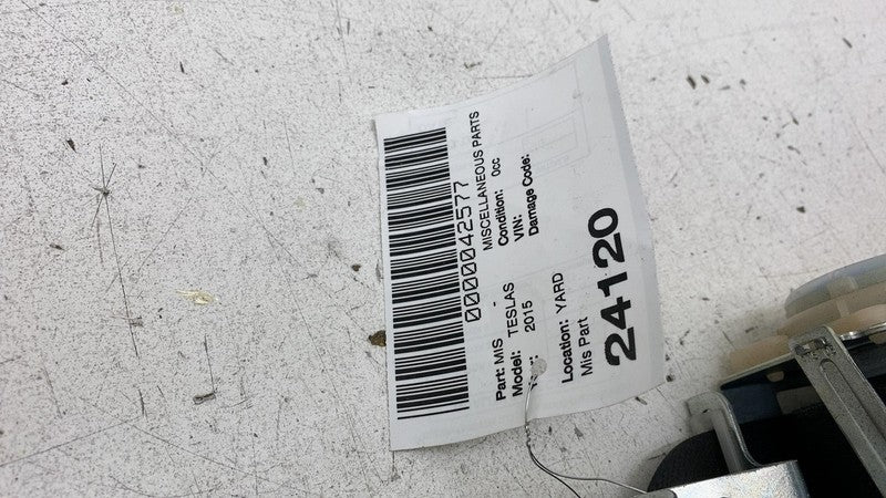 101946902B ⭕12-20 Tesla Model S Front Passenger Side Seat Belt Retractor Right 1019469-02-B
