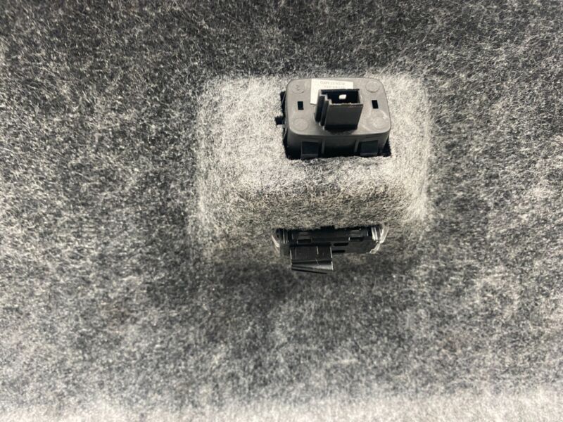 1038378 00 C ⭕ 12-15 Model S Frunk Luggage Storage Compartment Carpet Dual Motor 1038378-00-C