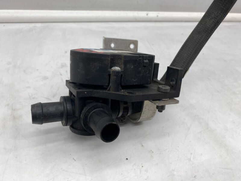 600737000E 2012-2020 Tesla Model S Coolant Pump Cooling Valve Actuator 4-Way 6007370-00-E
