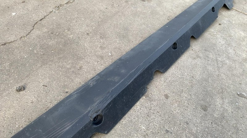 181660000C 2024-2025 Tesla Cybertruck Passenger Side Right Rocker Panel Molding RH Assembly