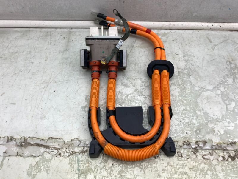 100651000B ⭕12-15 Model S MS High Voltage Battery to Rear Junction Box Harness 1022565-10-E