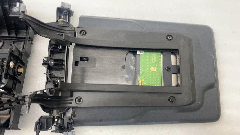 ⭕ 2022-2024 Lucid Air Grand Touring Center Screen Display (PARTS) P11-