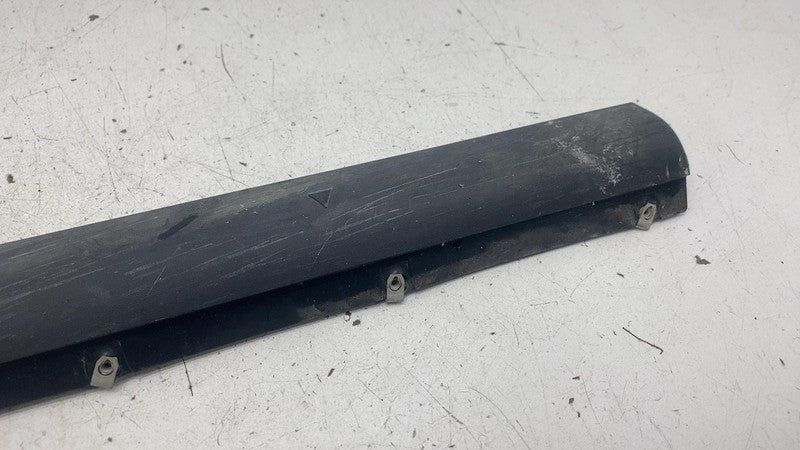 ⭕ 2022 Rivian EDV-700 Van Driver Door Rokcer Cladding PT00053750 / PT0