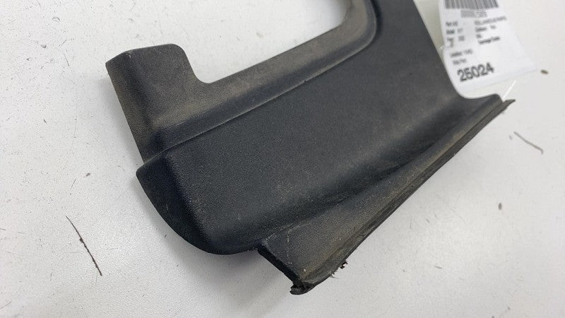 PT00030677 ⭕2022-2024 Rivian R1T Rear Passenger Side Door Back Corner Trim Right PT00030677