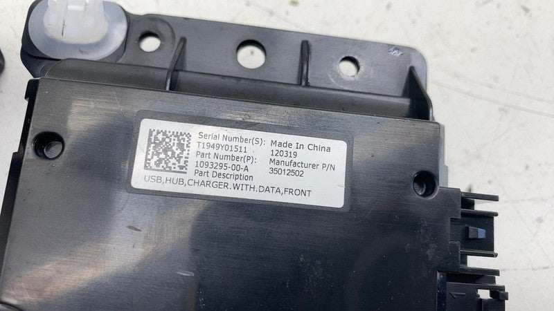 ⭕ 17-23 Model 3 Center Console Front USB Hub Charger Control Module 10
