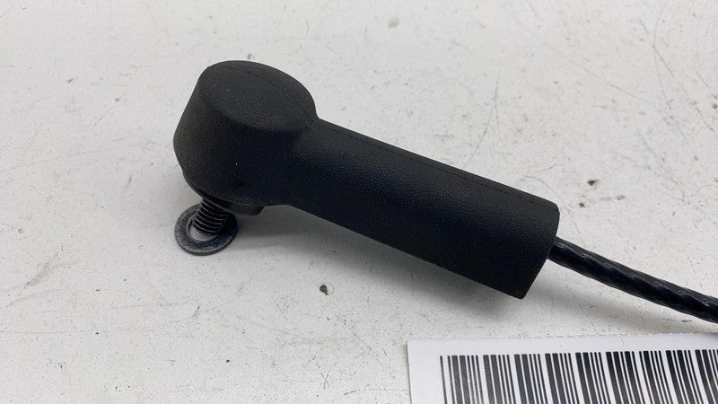 ⭕ 2025 Rivian R1S Lower Tailgate Support Cable Strap Assembly