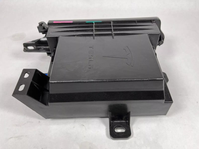 ⭕ 2016-2020 Tesla Model X Front Body Control Module Enclosure Box 2058