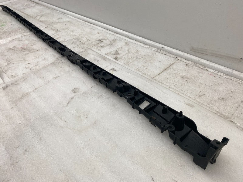 104669000B ⭕ 16-23 Model X Driver Side Rocker Carrier Panel Trim Bracket Left 1046690-00-B