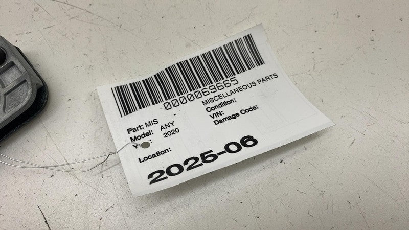 109032401C ⭕ 2017-2023 Tesla Model 3 Y Front Right Seat Belt Lap Pretensioner 1090324-01-C