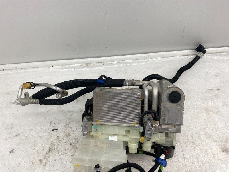 1506859 97 D ⭕ 2020-2023 Tesla Model 3 Supermanifold Refrigerant Chiller w/ Coolant Reservoir